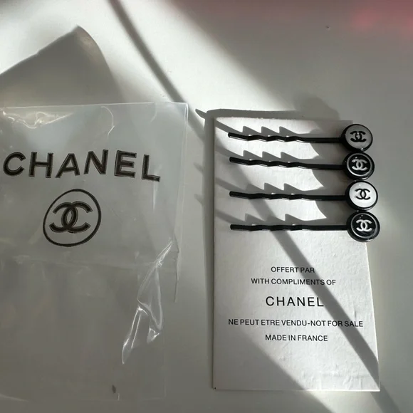 CHANEL Black and White Logo Hair Clips - Picture 2 of 3